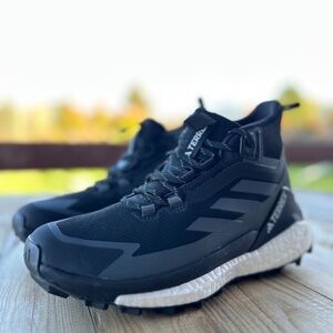 Adidas Terrex Size 6 Black & Grey